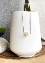 Load image into Gallery viewer, Pearl Gunmetal Necklace