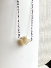 Load image into Gallery viewer, Pearl Gunmetal Necklace