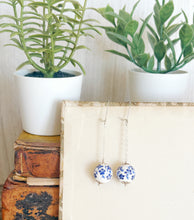 Load image into Gallery viewer, Mutual Curiosity Is Hot Earrings