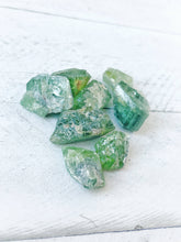 Load image into Gallery viewer, August Birthstone Organic Soy Wax Candle with Natural Peridot