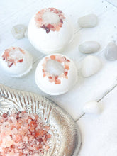 Load image into Gallery viewer, Quartz & Himalayan Salt Bath Bomb