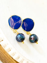 Load image into Gallery viewer, Navy Blue Pearl Earrings

