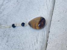 Load image into Gallery viewer, Tiger&#39;s Eye &amp; Black Glass Necklace
