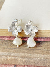 Load image into Gallery viewer, I Can&#39;t Be The Only One In The House Who Can Tell When The Trash Can Is Full Earrings
